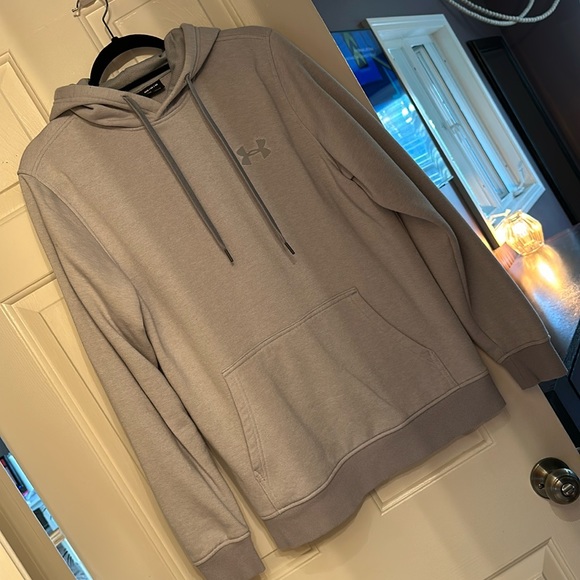 Under Armour Other - Under Armour gray stripped hoodie US